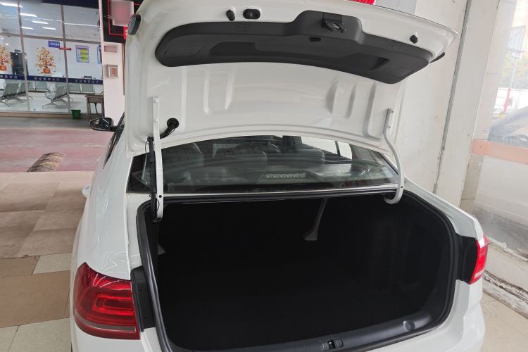 Used Volkswagen Lavida 2017 1.6L Automatic Comfort Edition