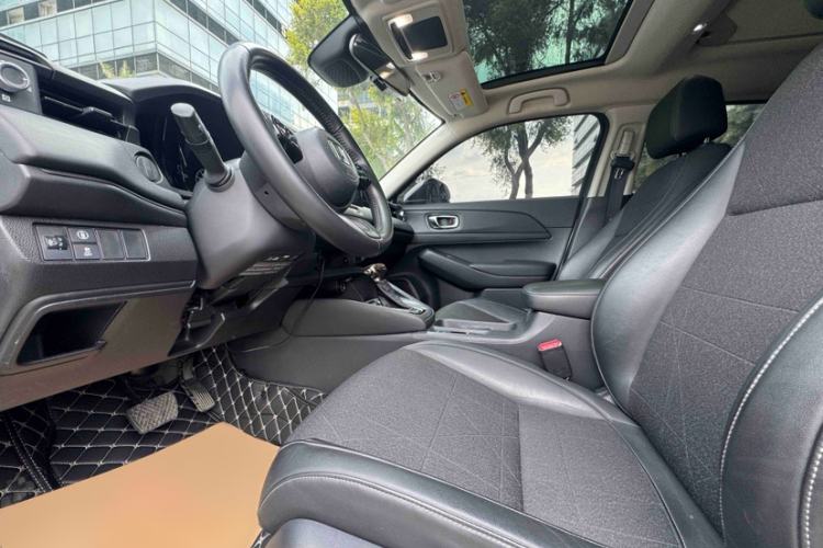 Used Honda Vezel 2023 1.5L CVT Pioneer Edition Interior 9