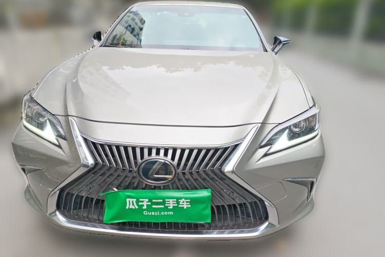 Used Lexus ES 2020 200 Excellence Edition Front