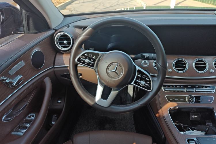 Used Mercedes-Benz E-Class 2020 Facelift E 260 L
