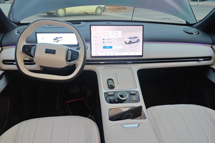 Used Geely Galaxy Xingjian 7 EM-i 2025 120km Flagship Edition
