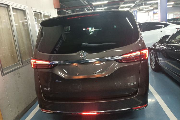 Used Buick GL8 2023 Facelifted Land Cruiser Executive Luxury Version
