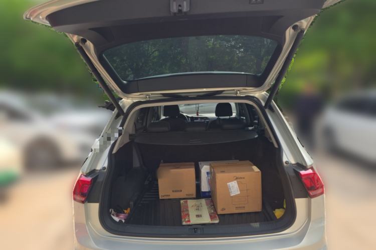 Used Volkswagen Tiguan L 2019 Revised 330TSI Automatic Two-Wheel Drive Smart & Luxury Edition China VI Standard
