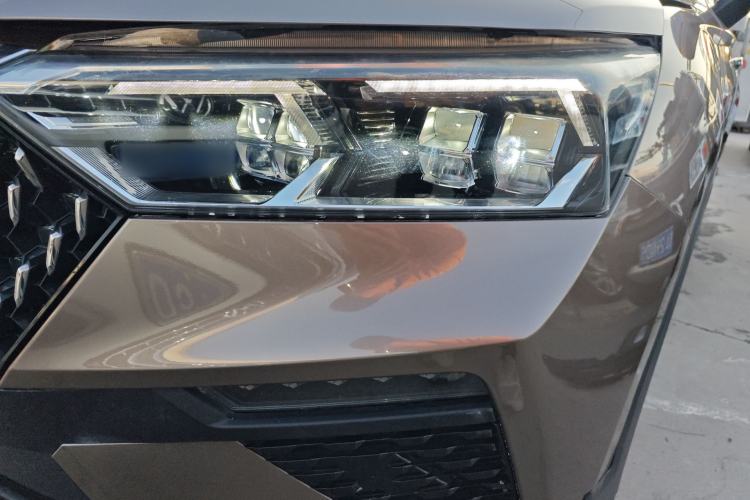 Used Bestune T77 2019 230 TID Automatic Prestige Version China V Emission Standard
