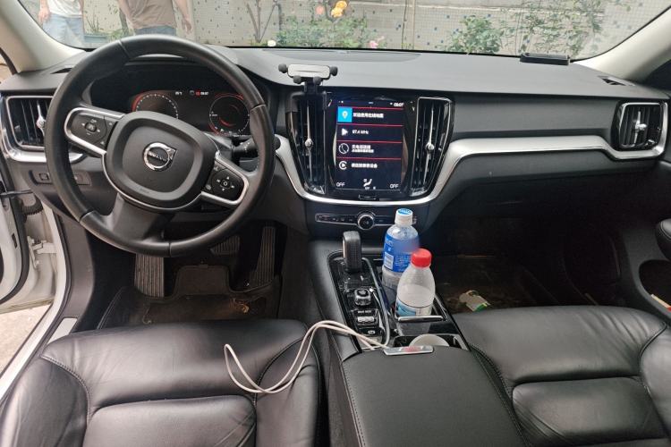 Used Volvo S60 New Energy 2021 T8 E-Drive Hybrid Four-Wheel Drive Smart Luxury Edition Center Console