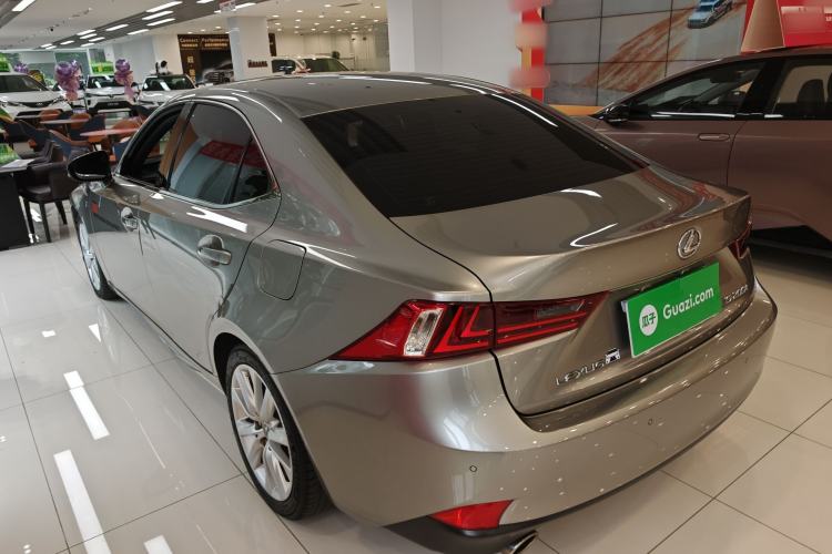 Used Lexus IS 2015 200t F SPORT
