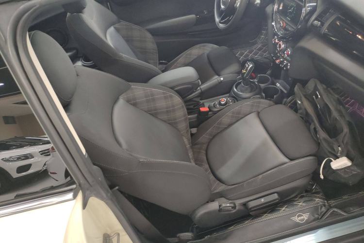 Used MINI MINI 2018 1.5T COOPER Classic Edition