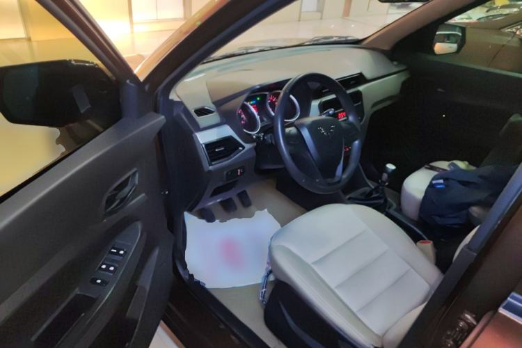 Used Wuling Hongguang 2019 1.5L S Standard Version China VI LAR