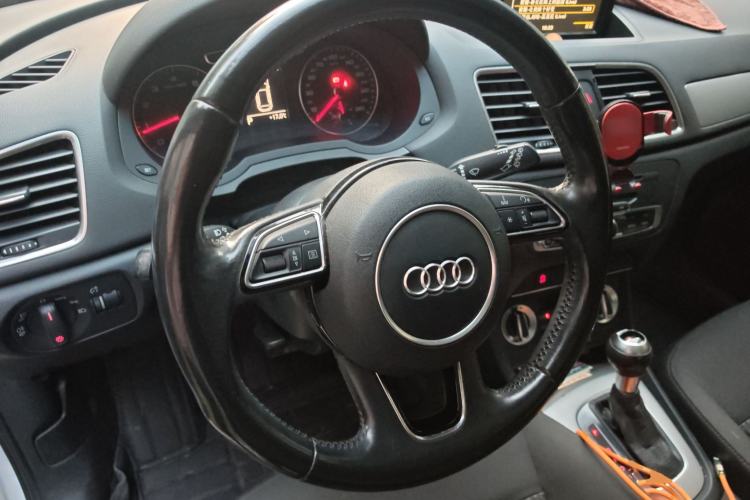 Used Audi Q3 2015 30 TFSI Ambition Edition
