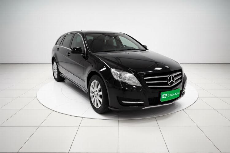 Used Mercedes-Benz R-Class 2017 R 320 4MATIC Business Edition Prestige Model Exterior 2