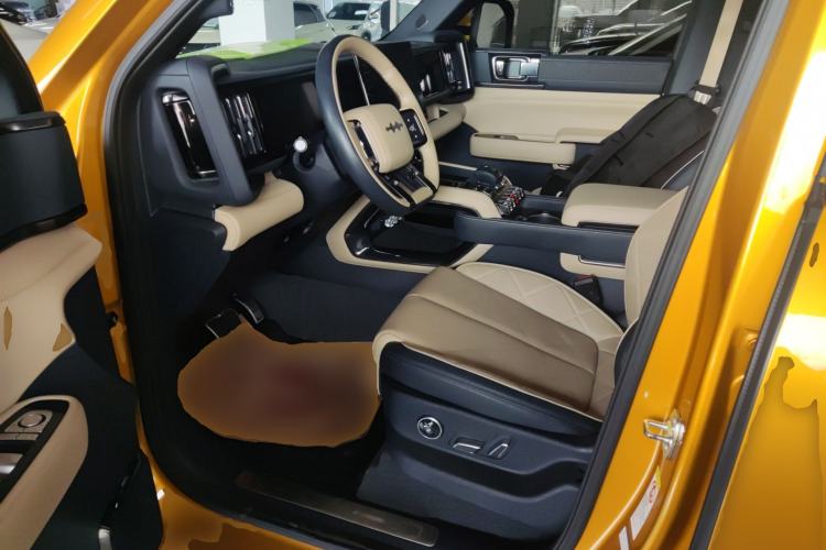 Used Formula Leopard 5 2023 Navigator Edition
