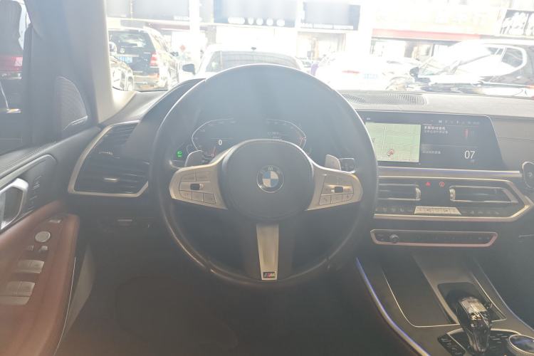 Used BMW X5 2022 Restyled xDrive 30Li Luxury Version M Sport Package
