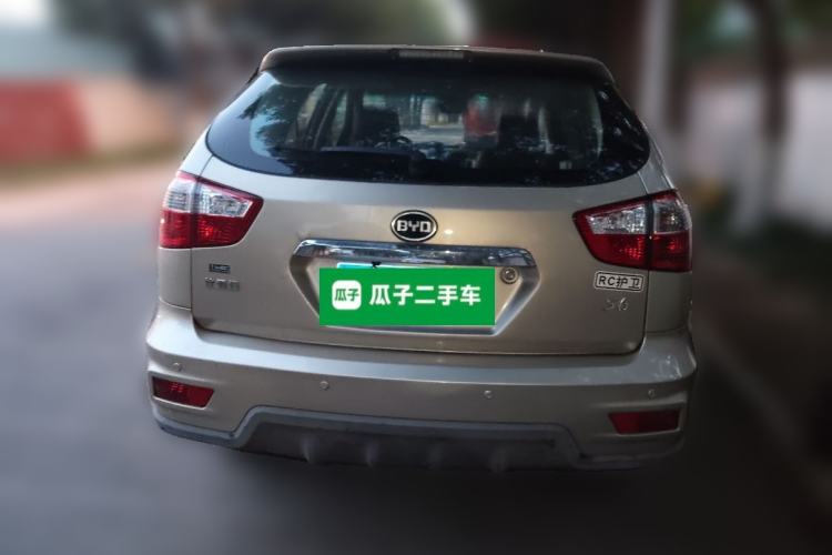 Used BYD S6 2014 2.0L Manual Luxury 5-Seater