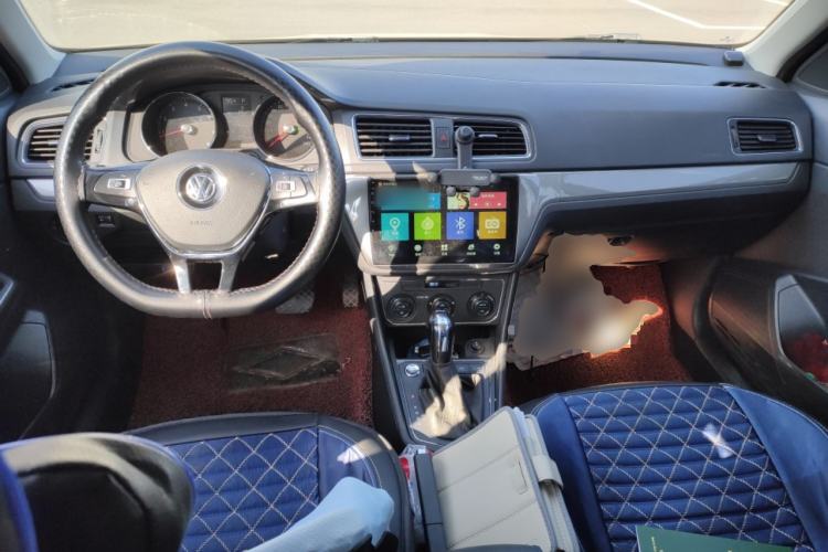 Used Volkswagen Gran Lavida 2017 180TSI DSG Comfort Edition Center Console