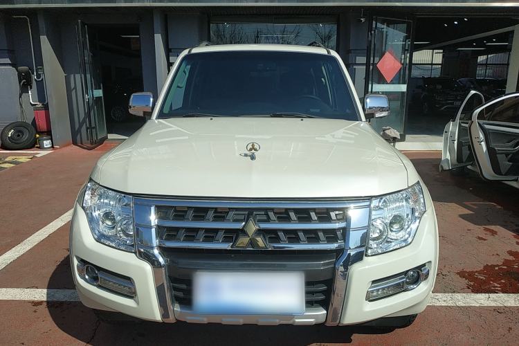 Used Mitsubishi Pajero 2020 3.0L Automatic Standard Edition