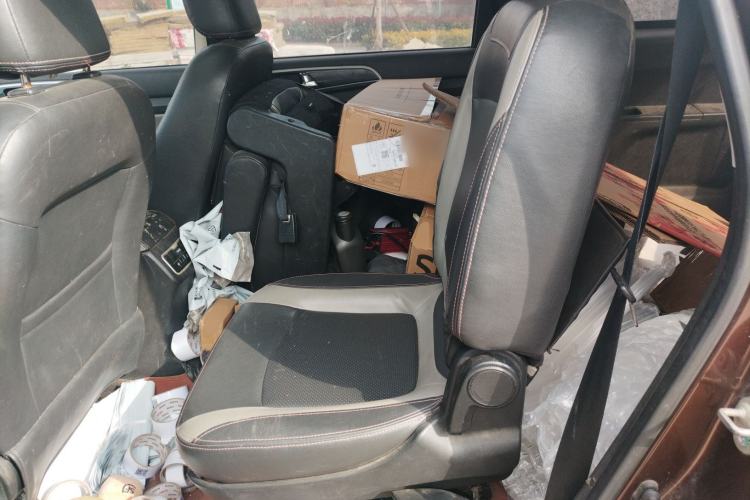 Used HYOSOW H3 2015 1.5L manual luxury version
