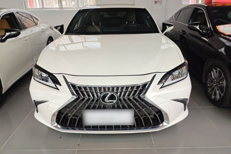 Used Lexus ES 2023 200 Excellence Edition Front