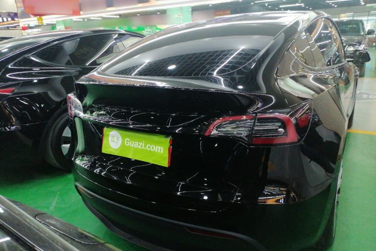 Used Tesla Model Y 2023 Long-Range All-Wheel-Drive Version
