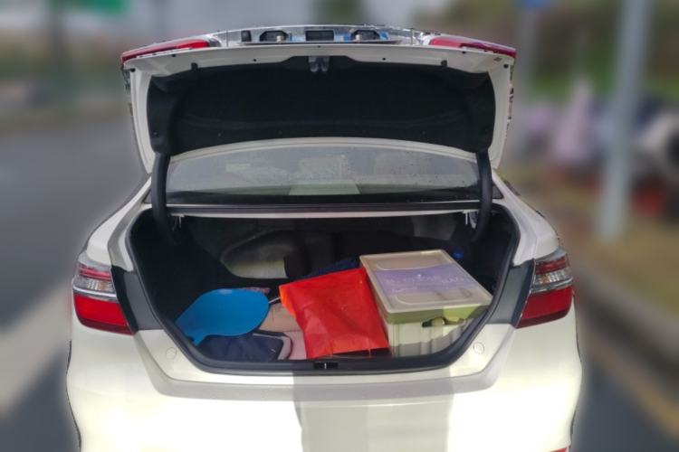 Used Toyota Camry 2015 Dual-Engine 2.5 HG Luxury Navigation Edition
