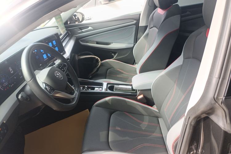 Used Volkswagen Lamando 2024 Lavida L 280TSI DSG Cool & Spicy Edition
