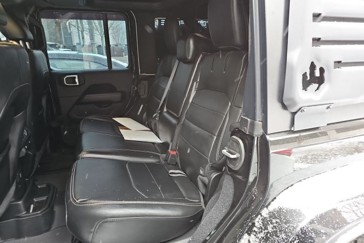 Used Jeep Wrangler New Energy 2021 Four-Door 2.0T 4xe Sahara Left Rear Seat