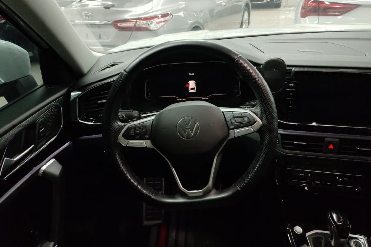 Used Volkswagen Tayron X 2020 330TSI Two-Wheel Drive Luxury Smart Connectivity Version Steering Wheel