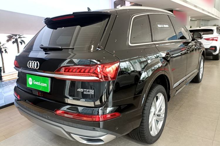 Used Audi Q7 2023 45 TFSI quattro S line Sport model