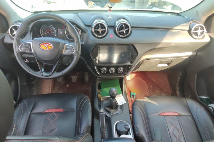 Used Soueast DX3 2018 1.5L Manual Luxury Model Center Console