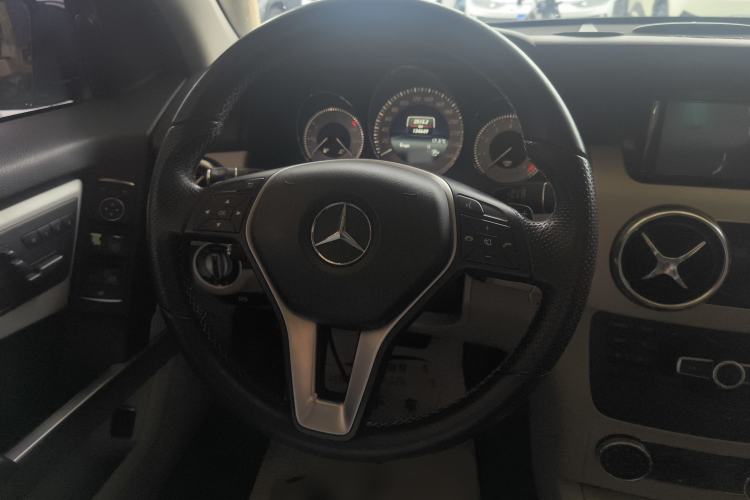 Used Mercedes-Benz GLK-Class 2014 GLK 260 4MATIC Dynamic Model
