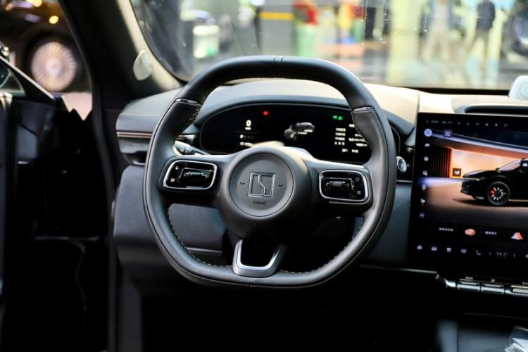 Used Zeekr 7X 2025 100 kWh Long-Range Rear-Wheel Drive with Intelligent Driving Features