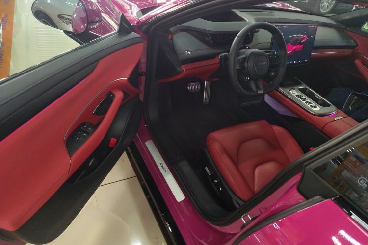 Used Xiaomi Auto SU7 2024 Four-Wheel Drive Ultra-Long Range Advanced Intelligent Driving Max Edition Driver Seat