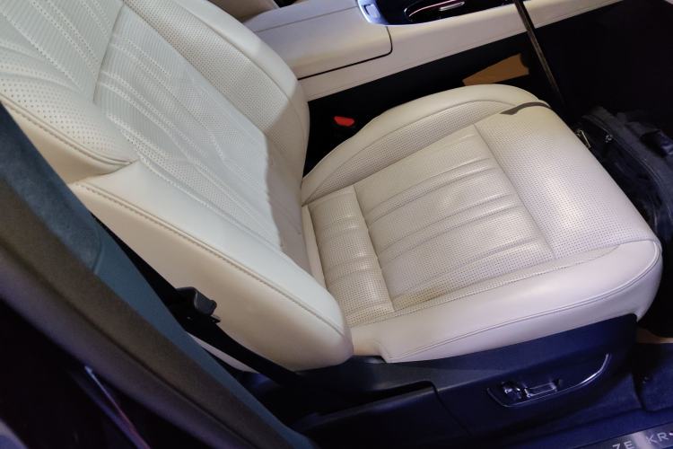 Used Zeekr 009 2022 WE Edition Right Front Seat