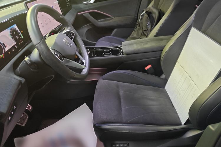 Used Volkswagen Tiguan L 2024 PRO 380TSI Four-Wheel Drive R-Line Prestige Edition
