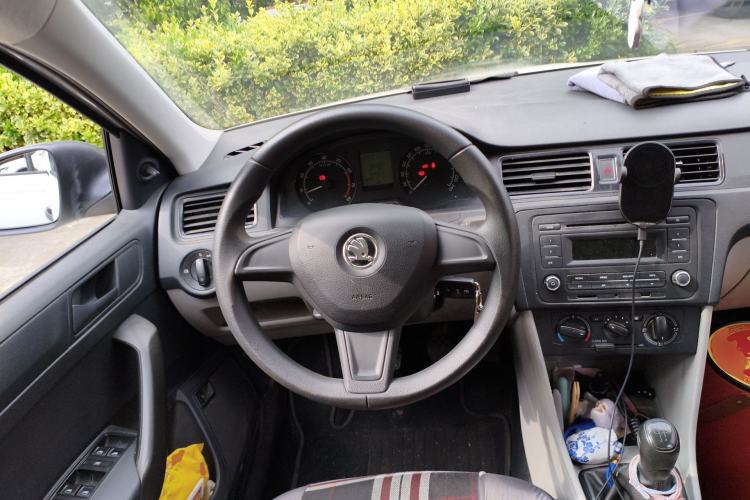 Used Skoda Rapid 2016 1.6L Manual Front-Wheel-Drive Version
