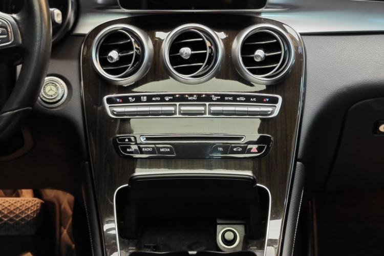 Used Mercedes-Benz GLC 2017 GLC 260 4MATIC Luxury Model