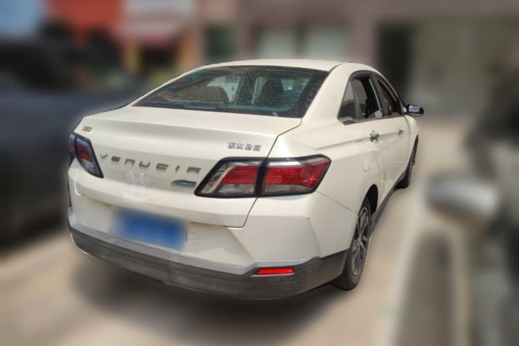 Used Venucia D60 2018 1.6L CVT Smart Connect Elite Edition
