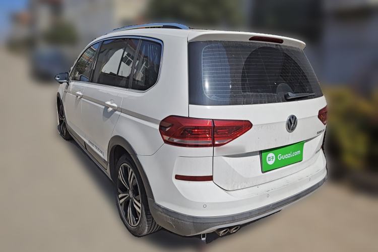 Used Volkswagen Touran 2018 Volkswagen Touran L 280TSI DSG Boundary Edition 7 Seats China VI Standard
