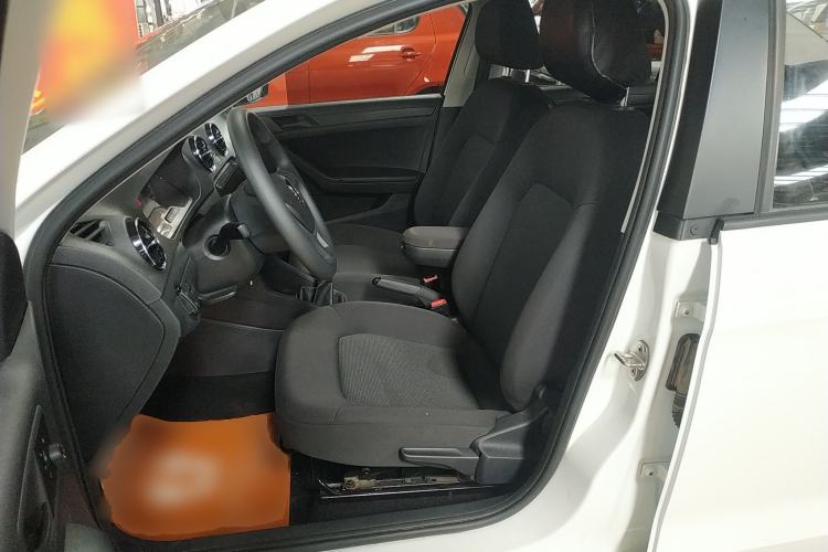 Used Volkswagen Jetta 2019 Dream Edition 1.4L Manual Fashion Version
