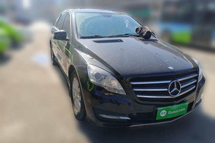 Used Mercedes-Benz R-Class 2014 R 320 4MATIC Business Model Front Right 45 Deg