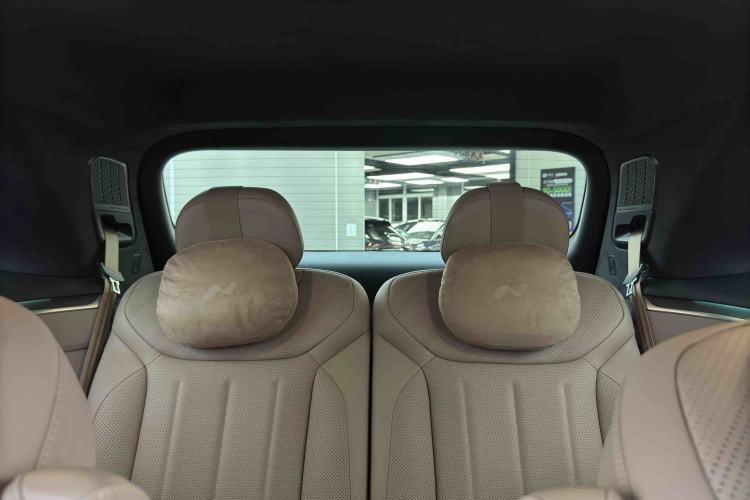 Used ONVO Luxeed L90 2025 Model—Max Six-Seater Version Interior 5