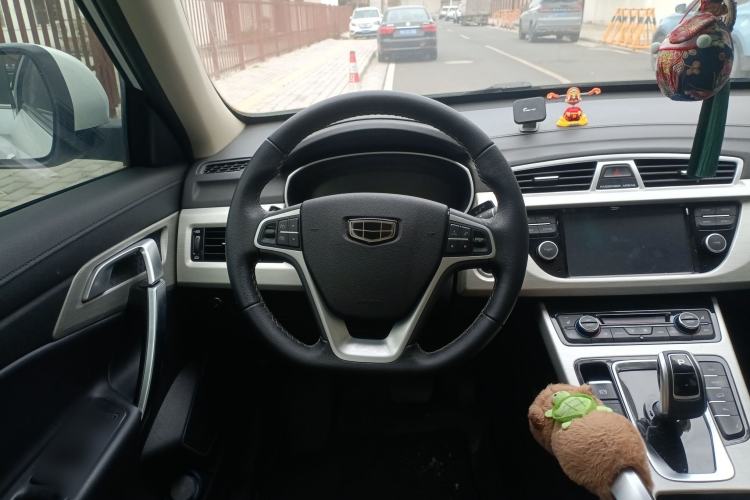 Used Geely Auto Emgrand X7 Sport 2020 1.8TD DCT Two-Wheel Drive Smart Connect 4G-Enabled Version
