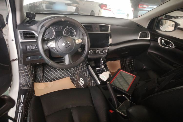 Used Nissan Sylphy 2019 1.6XV CVT Smart Connect Luxury Edition China V Standard Center Console