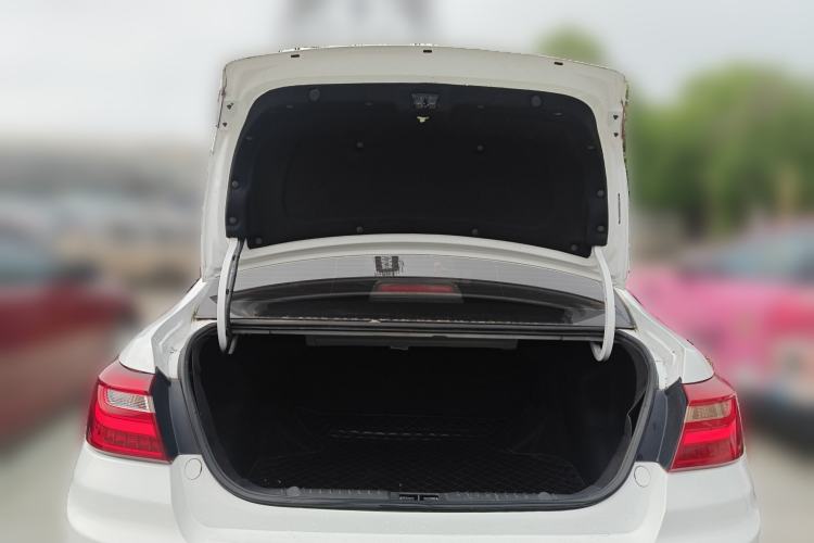 Used Geely Auto Vision 2020 Revised Version 1.5L CVT Asian Games Edition Trunk