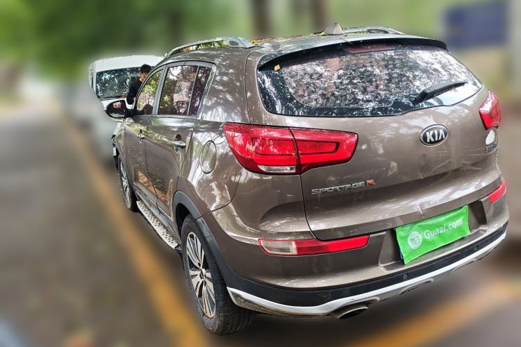 Used Kia Sportage R 2015 2.0L Automatic Two-Wheel Drive DLX Model
