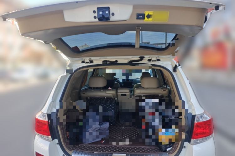 Used Toyota Highlander 2012 2.7L Two-Wheel Drive 7-Seater Luxury Edition Trunk