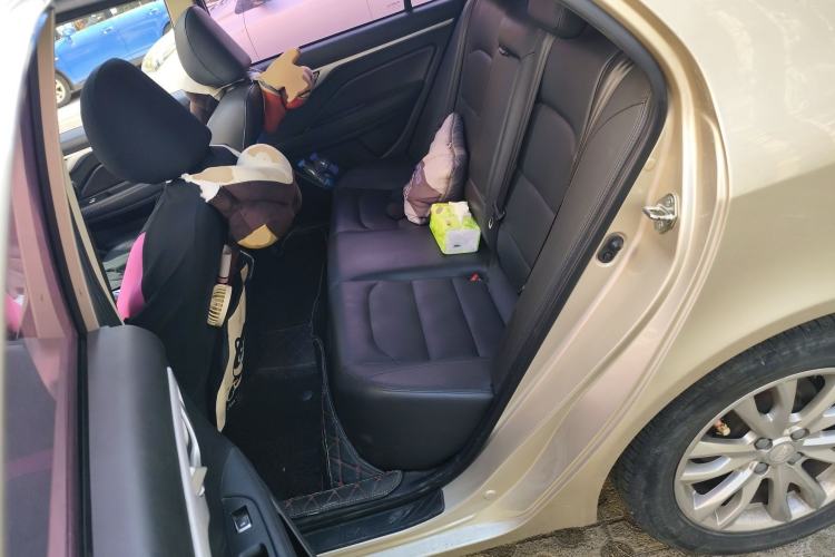 Used Geely Auto Vision 2019 Upgraded Model 1.5L Manual Luxury Version China VI Standard Left Rear Seat