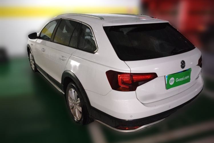 Used Volkswagen C-TREK 2018 1.5L Automatic Fashion Model Rear Left 45 Deg