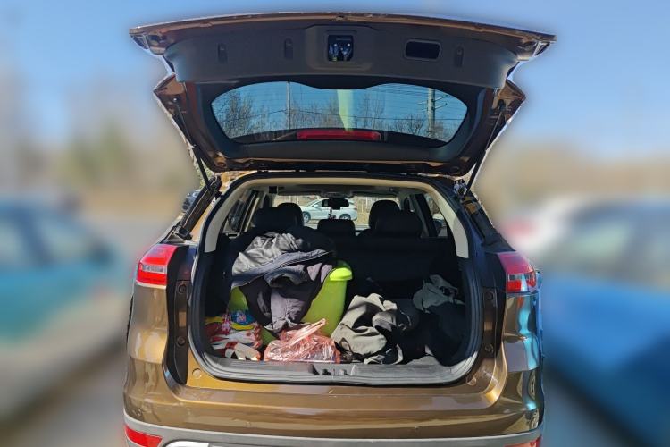 Used Geely Auto Emgrand X7 Sport 2016 1.8TD Automatic ZhiShang Model Trunk