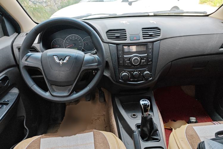 Used Wuling Hongguang 2015 1.2L S Base Model China V Standard