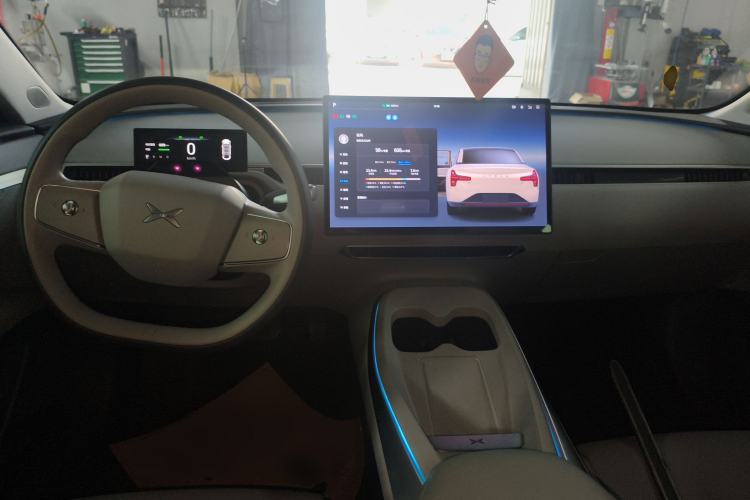 Used XPeng MONA M03 2024 620 with Ultra-Long Range Center Console